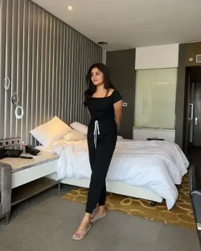 Call Girls Batiyagarh Cash On Delivery